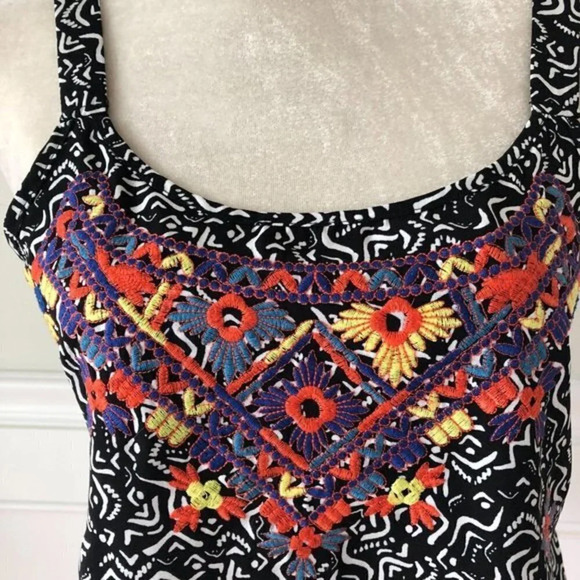 Xhilaration Boho Embroidered Crop Tank Top M - Picture 5 of 6